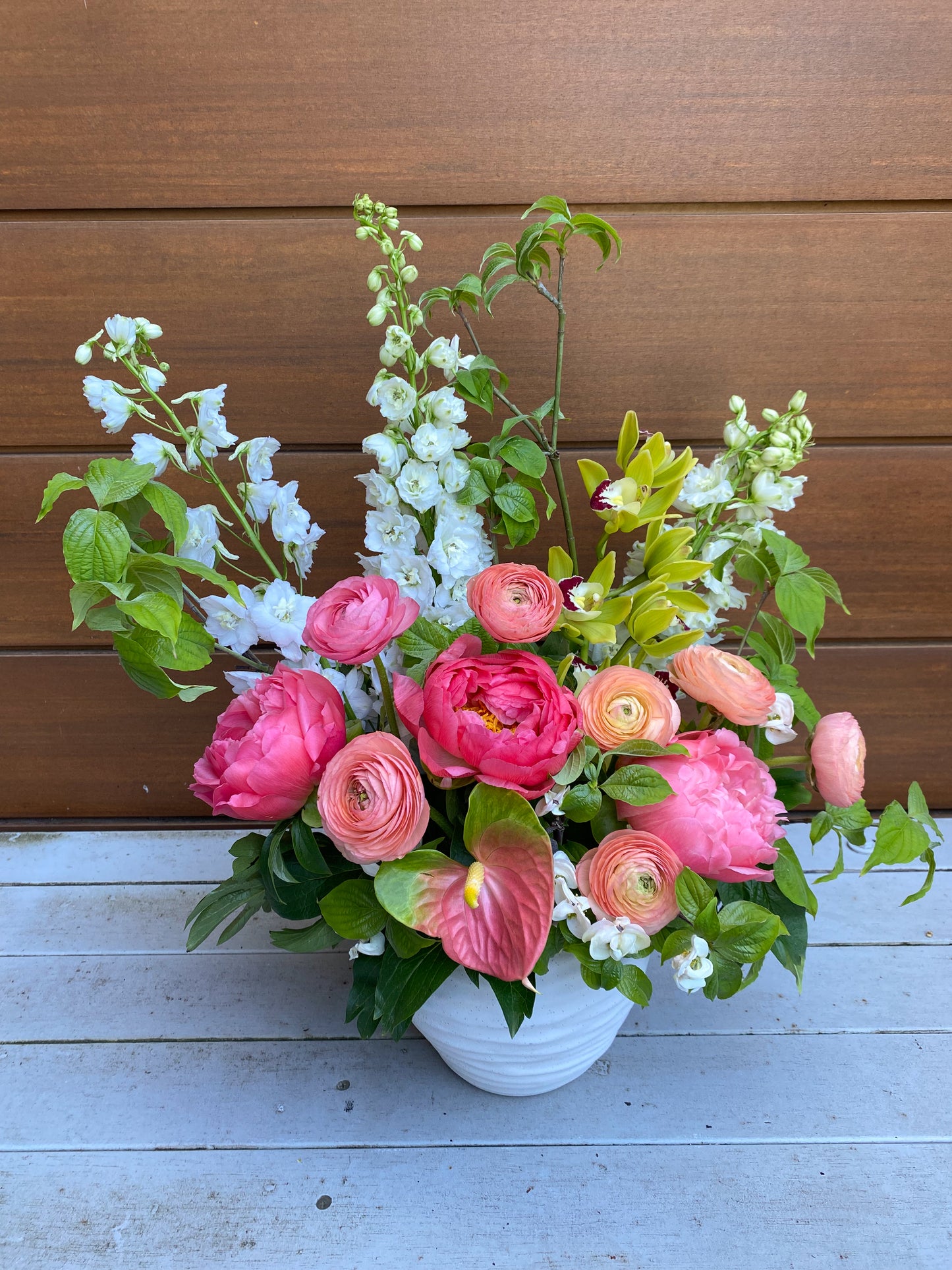 Florists choice arrangement - deluxe