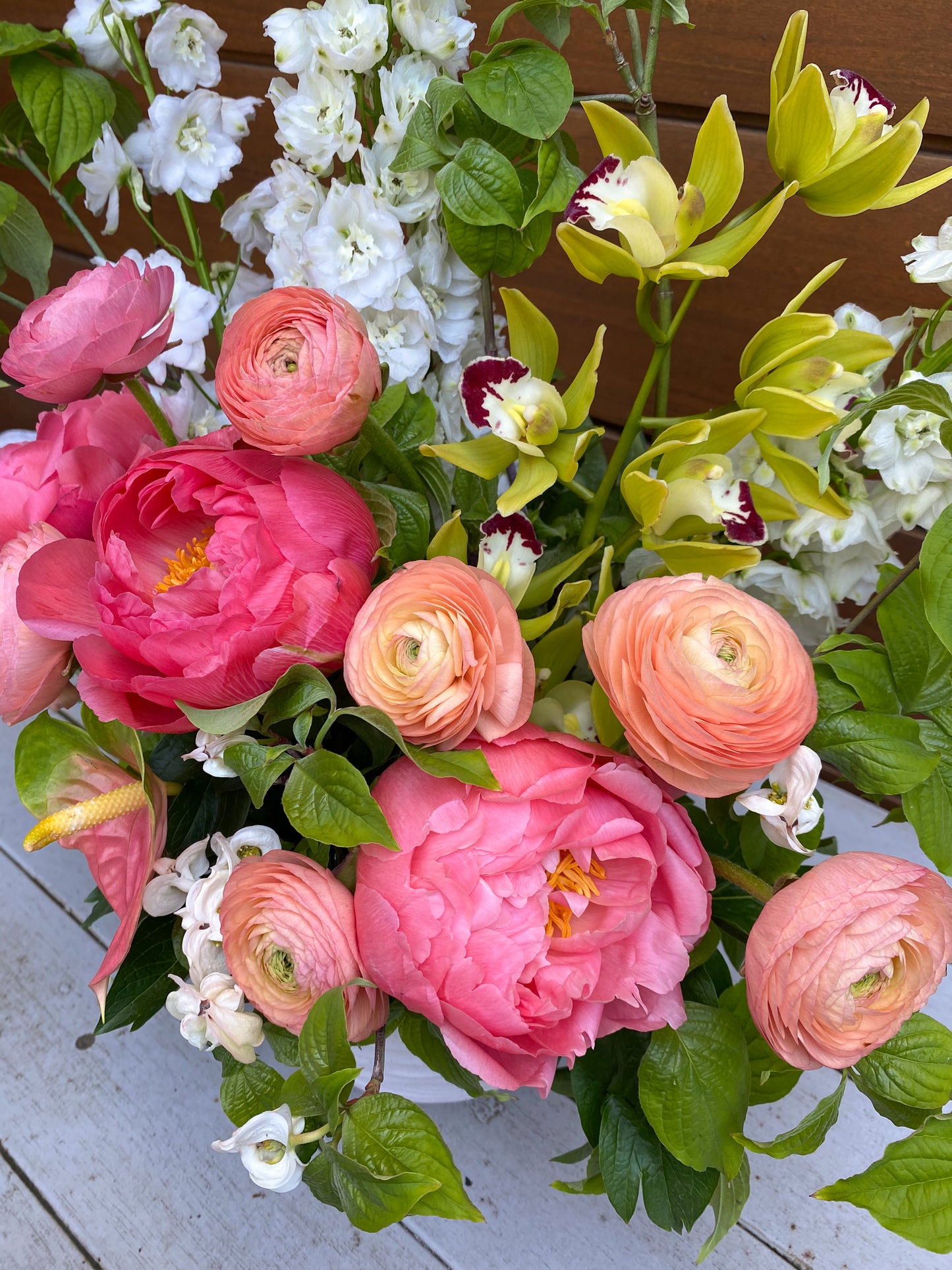 Florists choice arrangement - deluxe