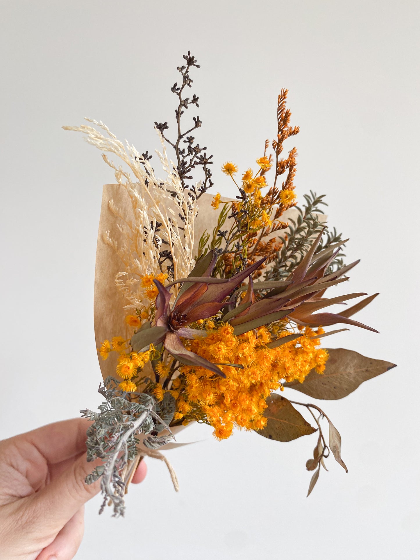 Dried mini posy - native #3