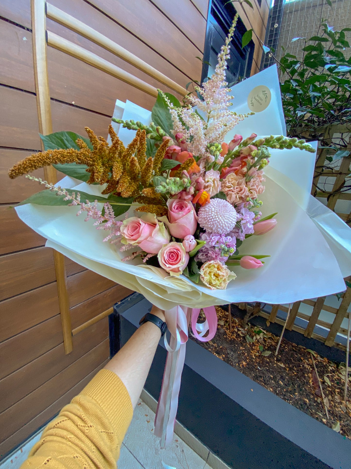 Florists choice arrangement - large