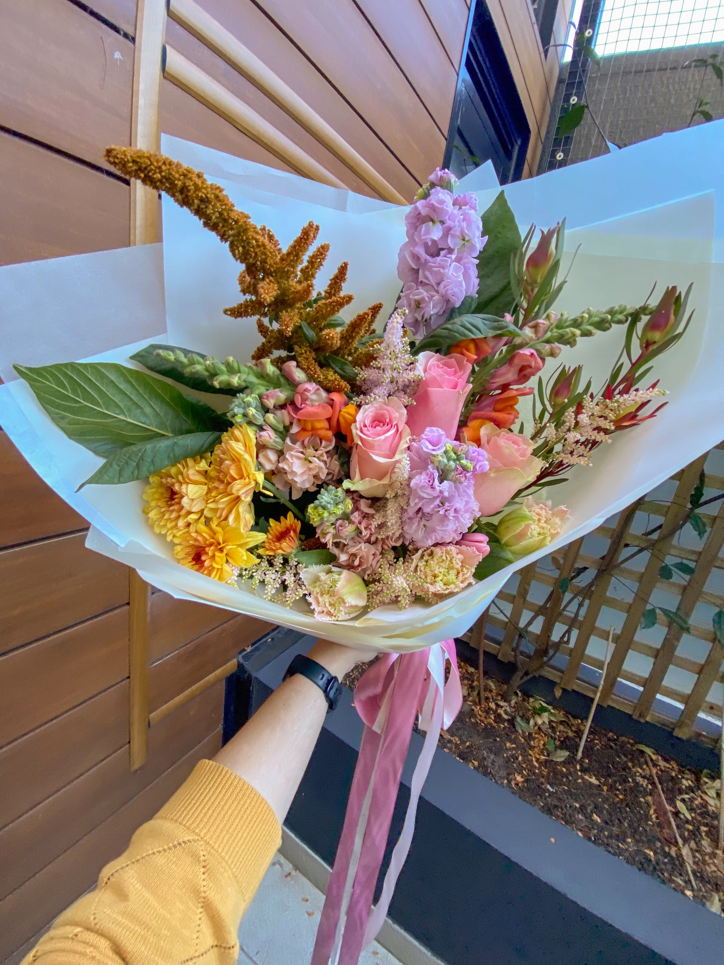 Florists choice arrangement - large