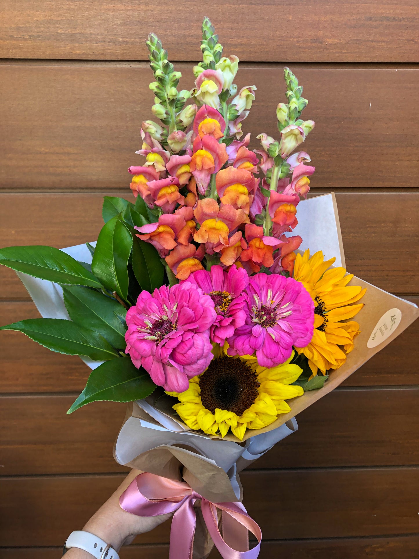 Florists choice arrangement - small
