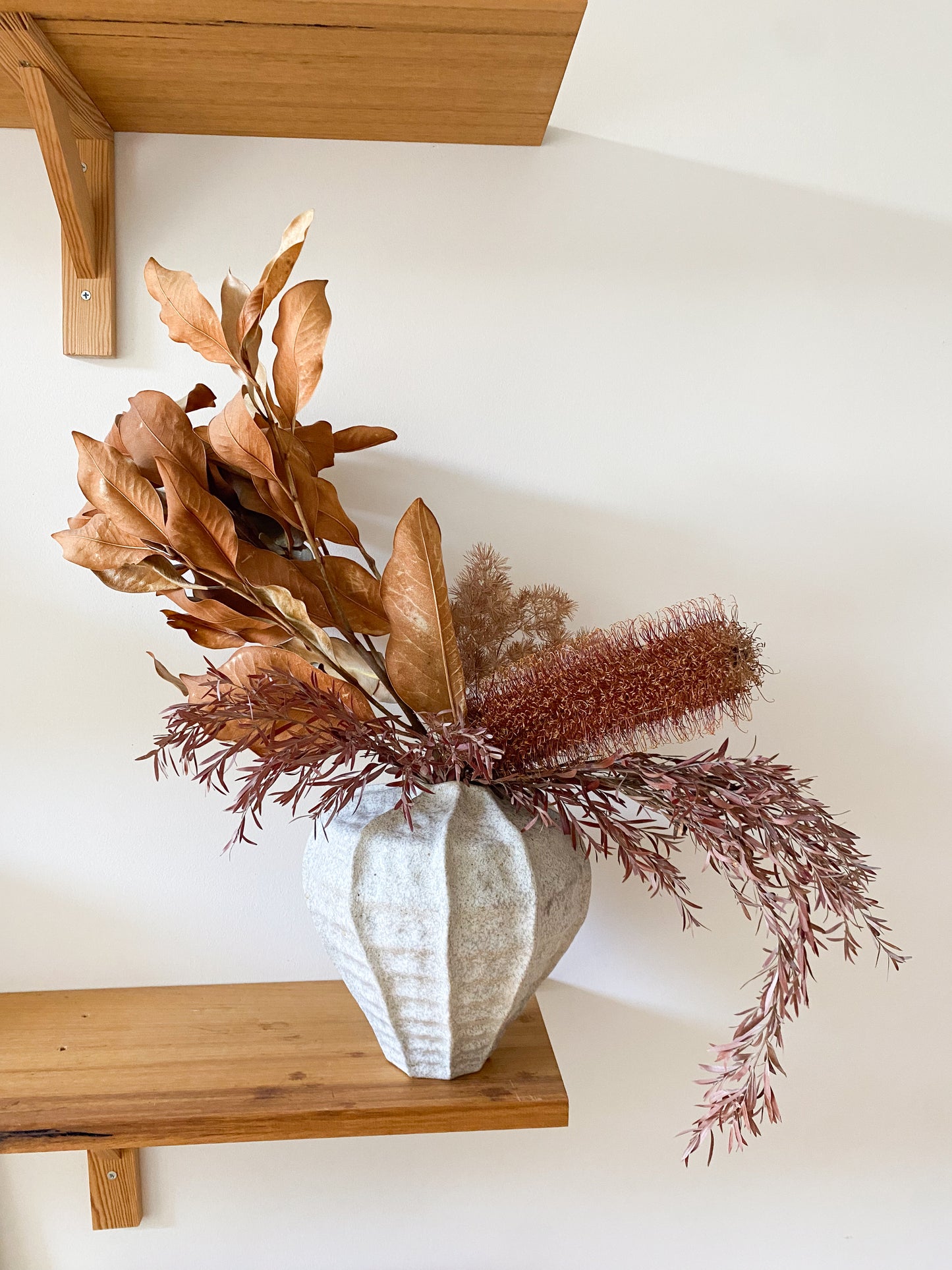 Neutral dried vase - large