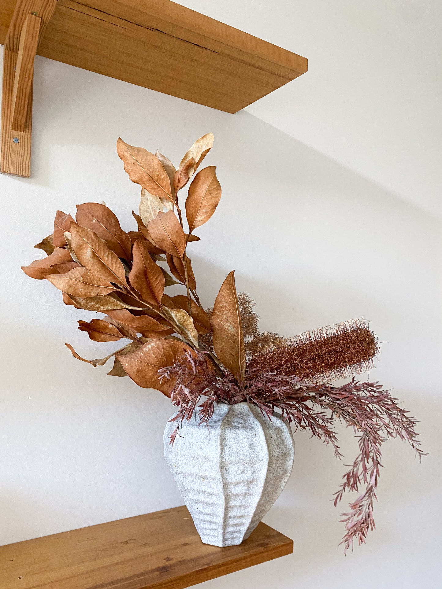Neutral dried vase - large