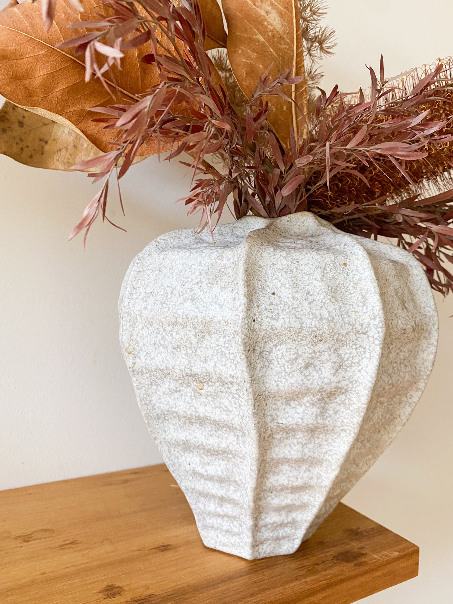 Neutral dried vase - large