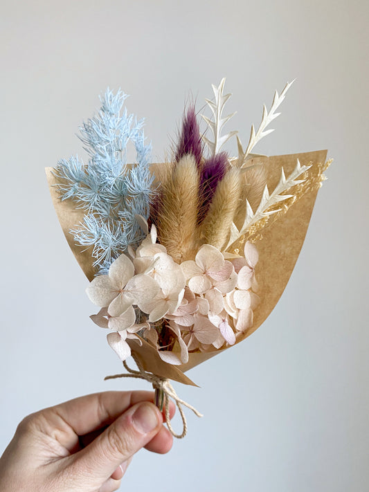 Dried mini posy - cool tones