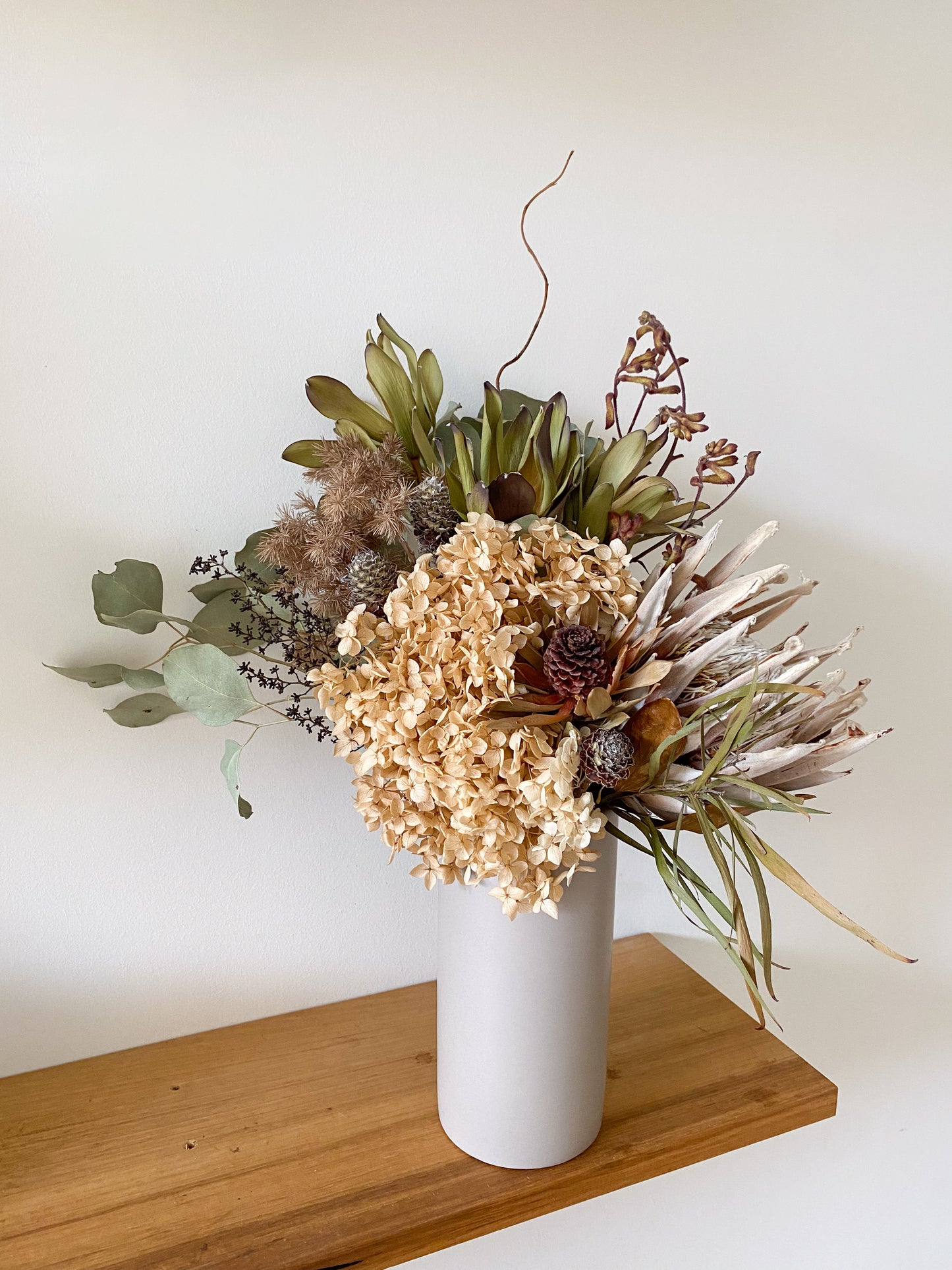 Large native vase arrangement