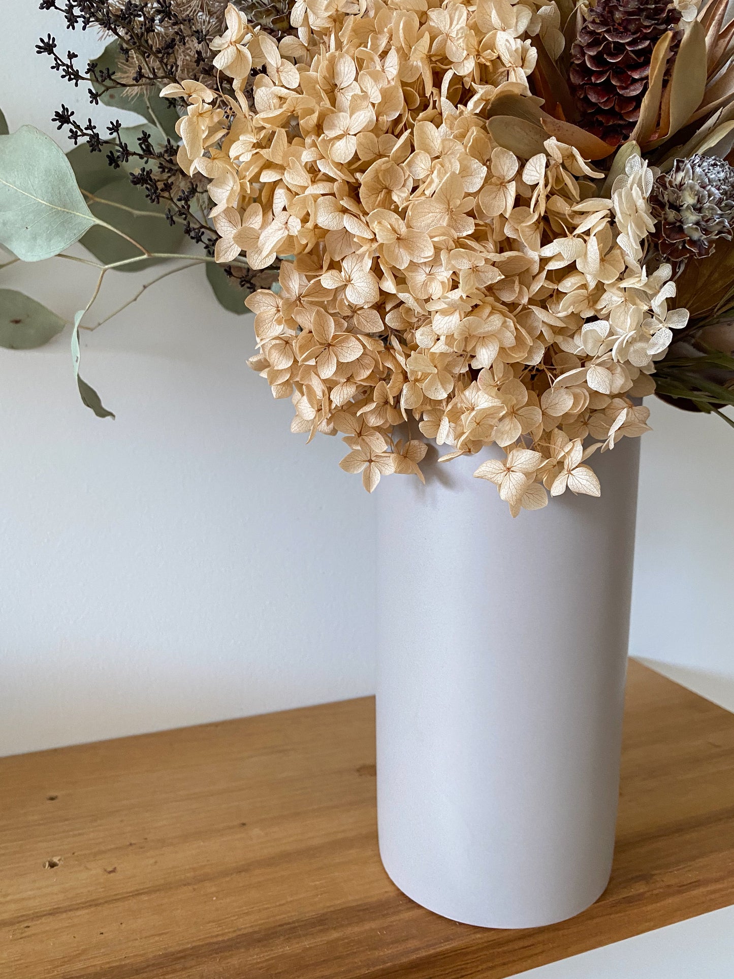 Large native vase arrangement