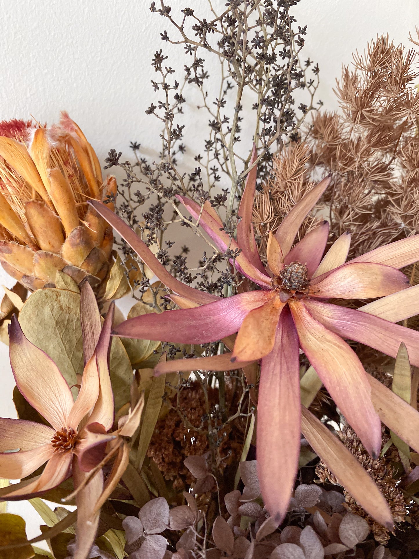 Large native vase arrangement