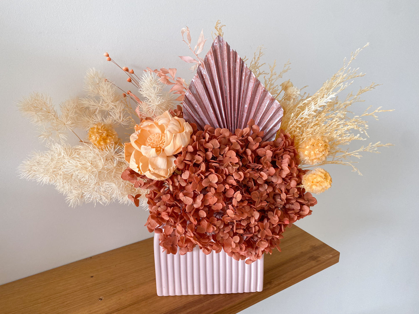 Pink everlasting pot - large