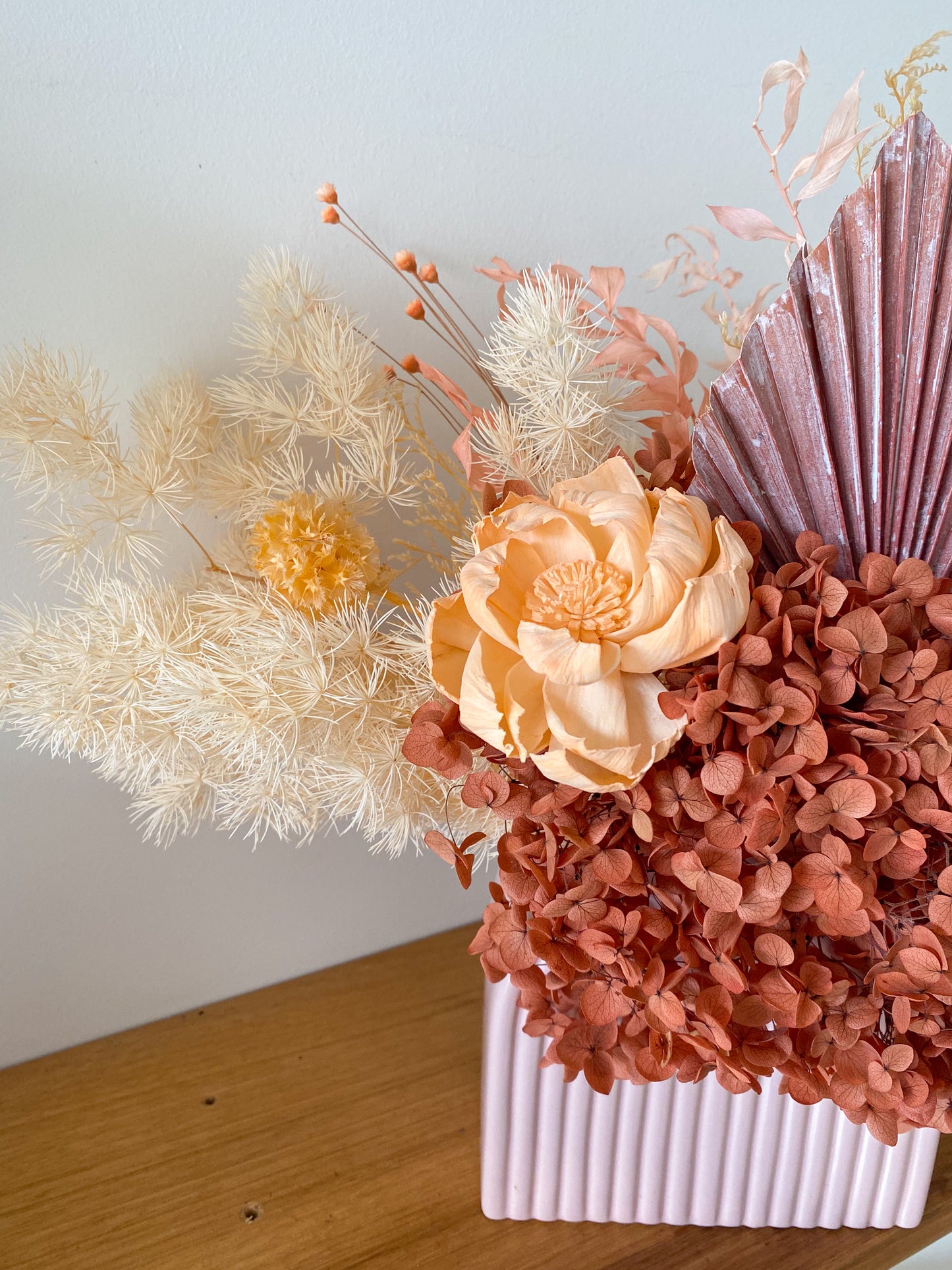 Pink everlasting pot - large