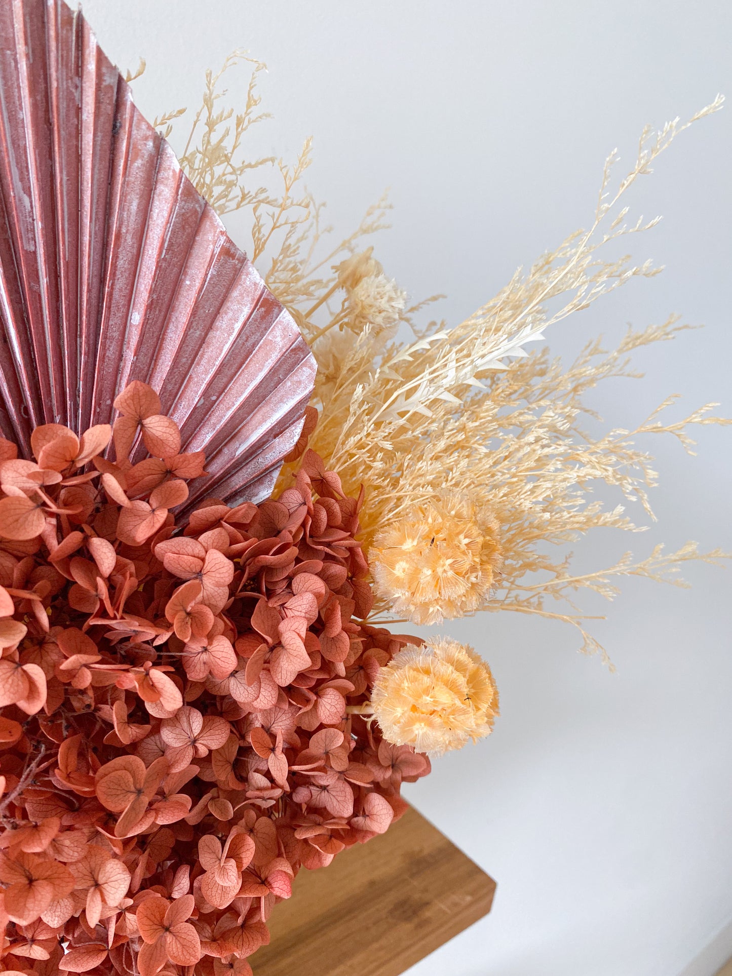 Pink everlasting pot - large