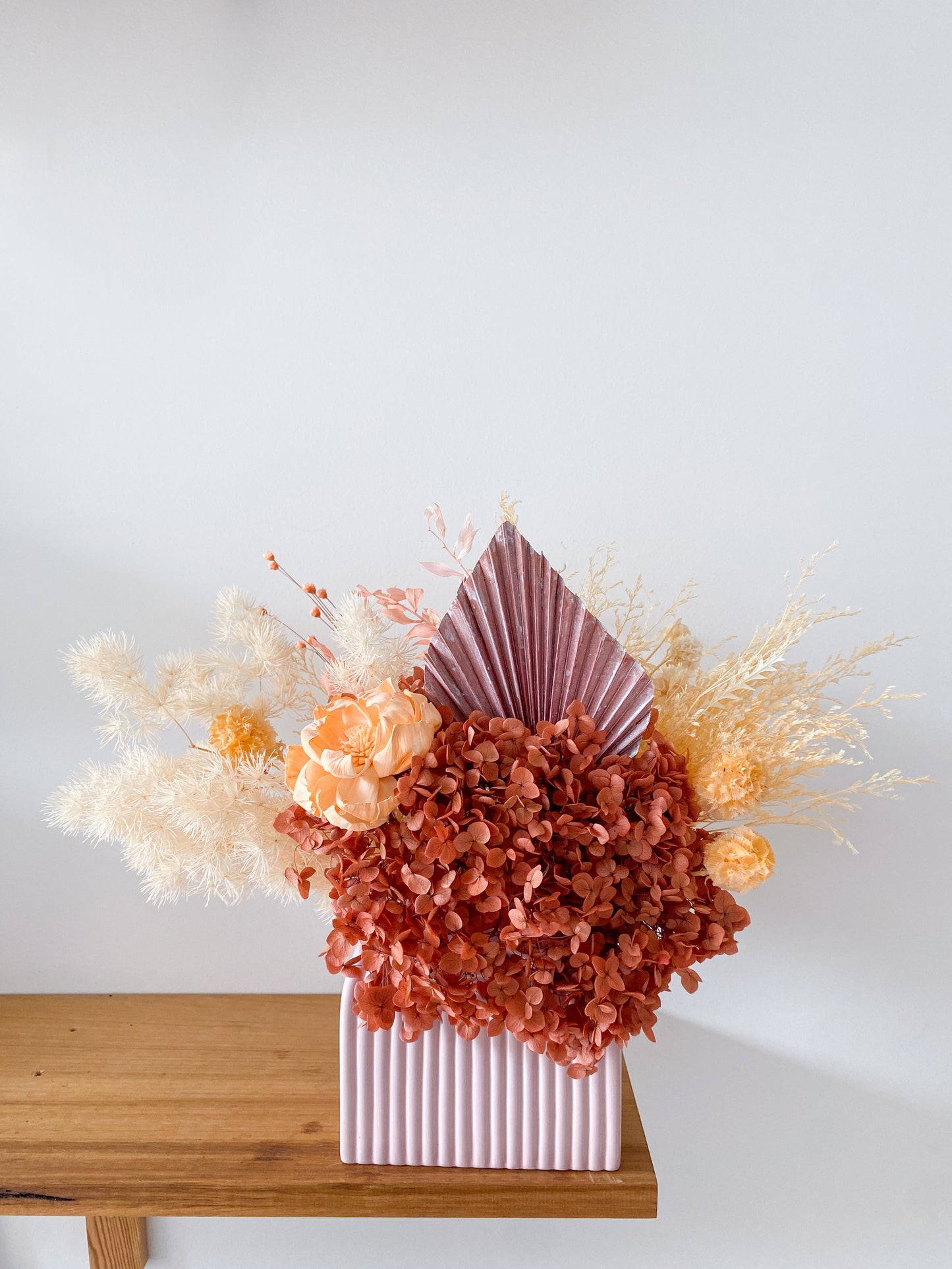 Pink everlasting pot - large