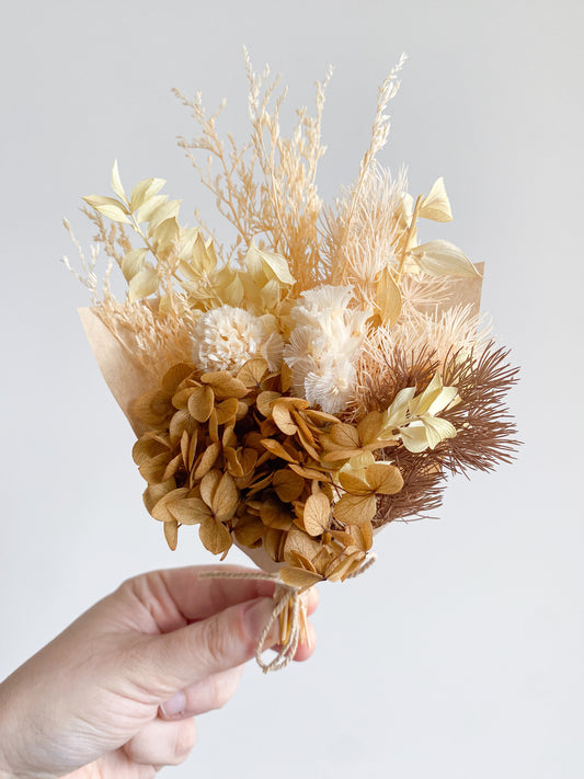 Dried mini posy - yellow/autumnal