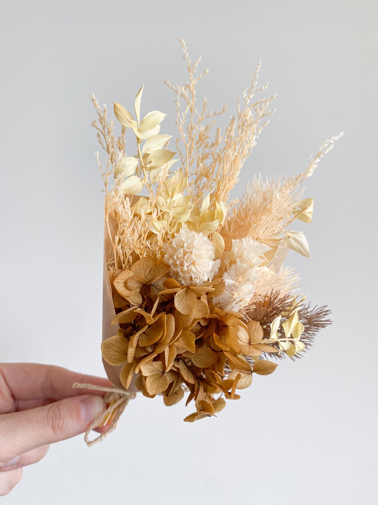 Dried mini posy - yellow/autumnal