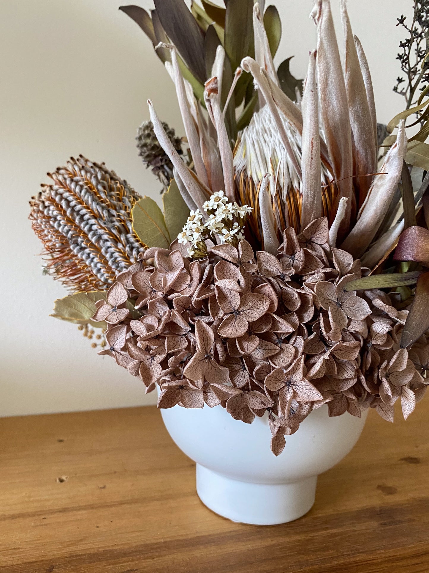 Medium native potted arrangement