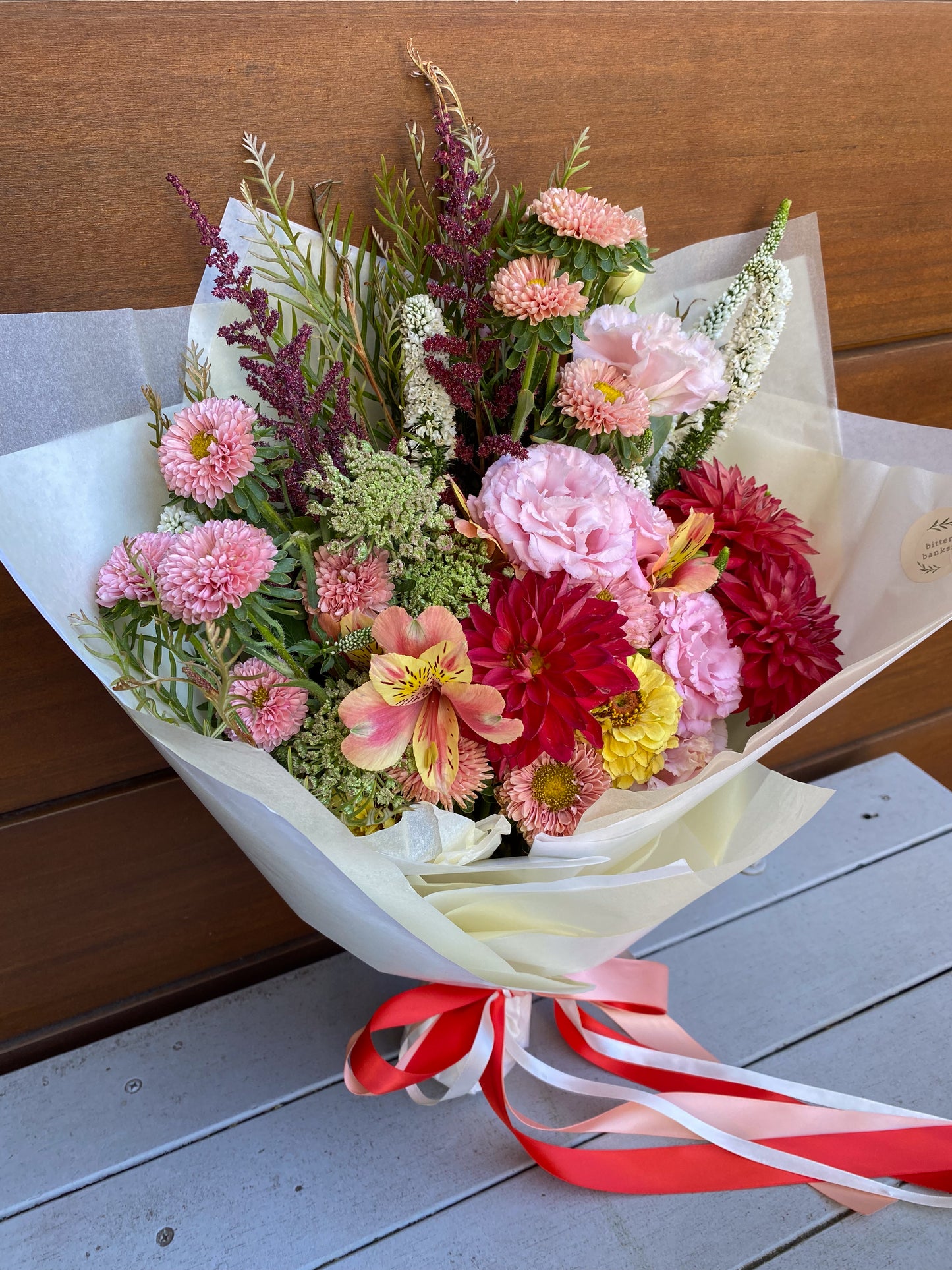 MOTHER'S DAY: Florists choice bouquet/vase - large