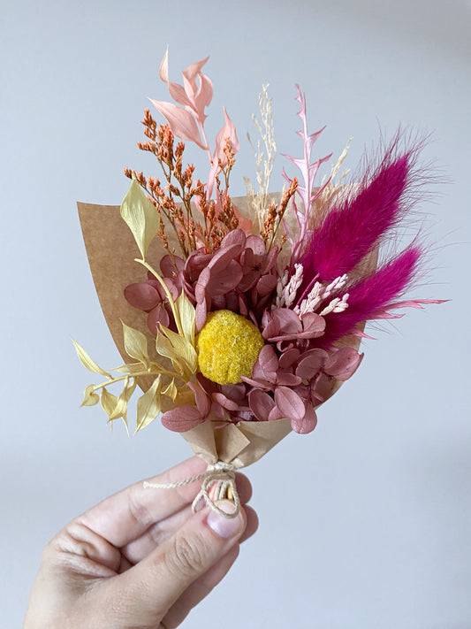 Dried mini posy - warm rainbow