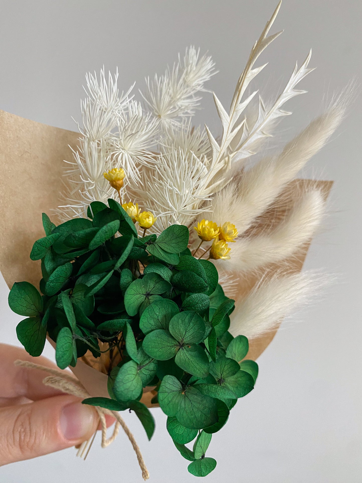 Dried mini posy - green