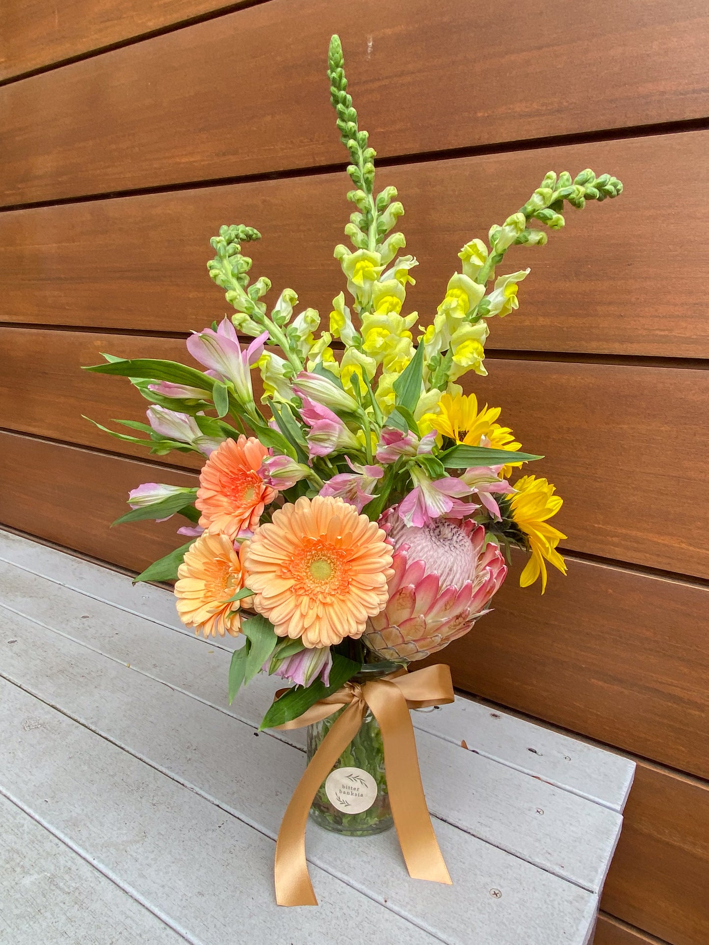 Florist's choice posy jar