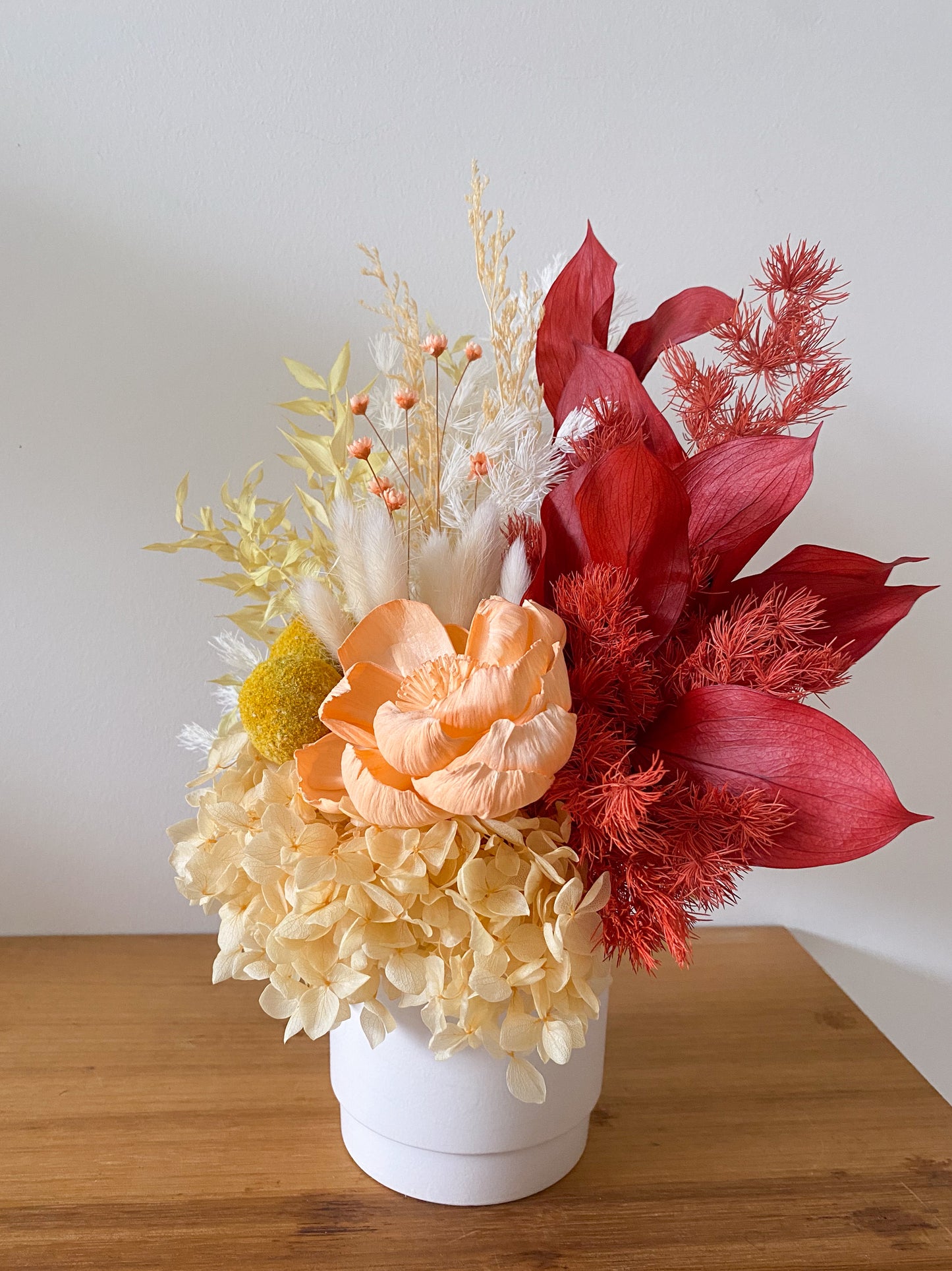 Warm rainbow everlasting pot - medium
