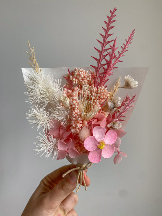 Dried mini posy - pink