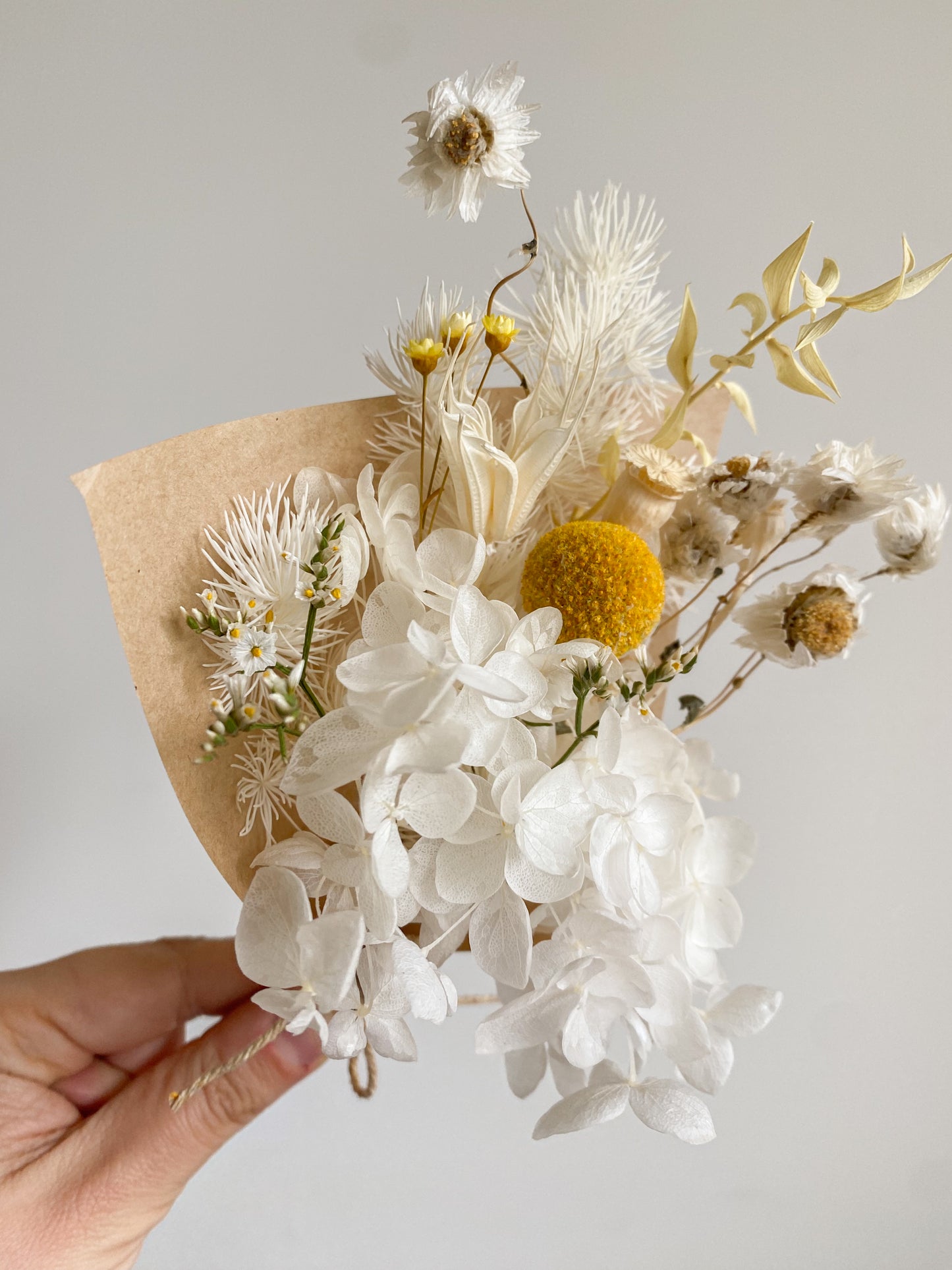 Dried mini posy - yellow