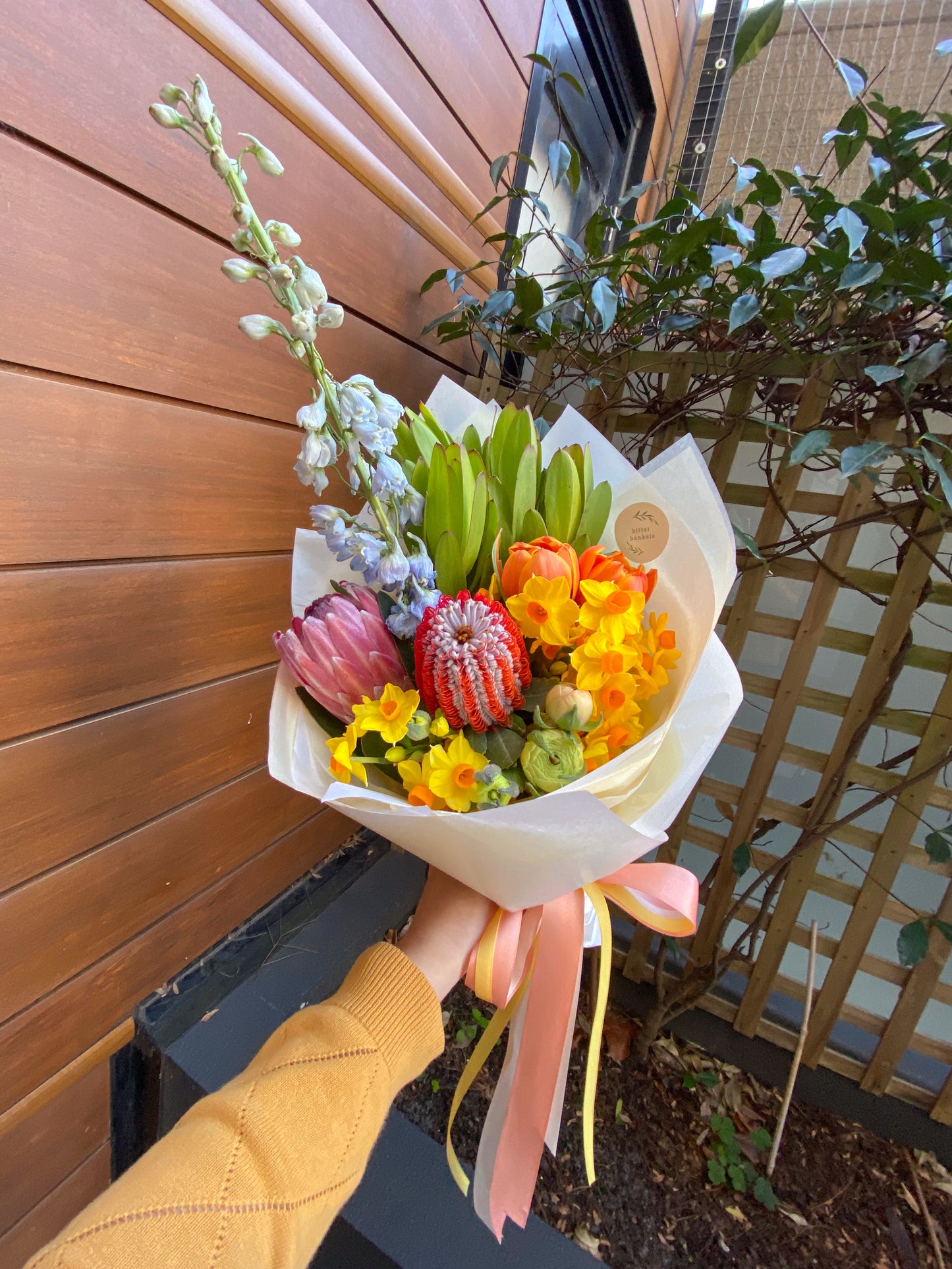 MOTHER'S DAY: Florists choice bouquet/vase - small