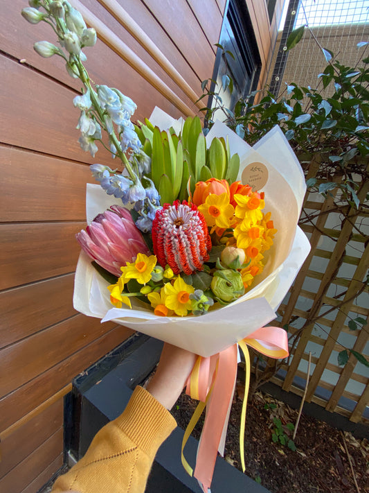 Florists choice arrangement - small