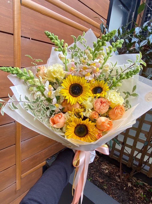 Florists choice arrangement - large